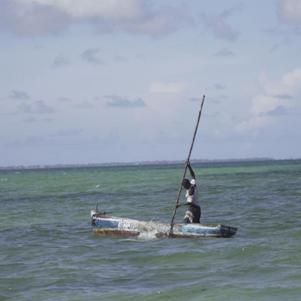 Fisker fra den Mozambianske kyst. Foto Justicia Ambiental- Friends of the Earth Mozambique